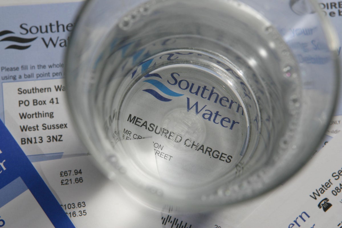 More people forced to cut back on groceries to keep up with water bills, charity says
