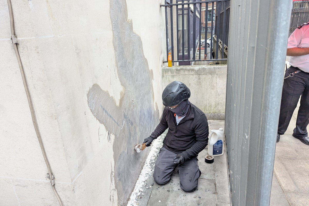 New Banksy artwork of judge beating a protester scrubbed from court