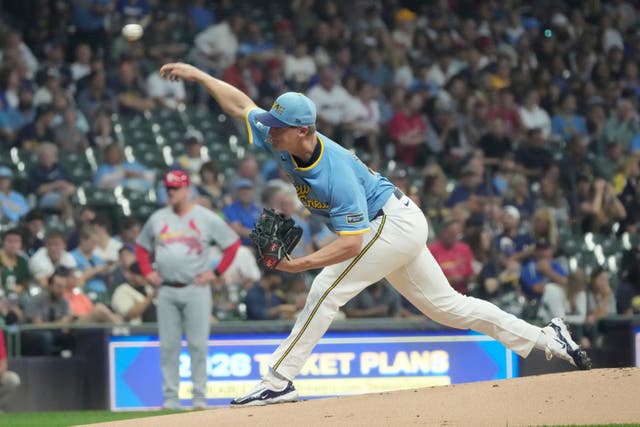 CARDENALES-CERVECEROS