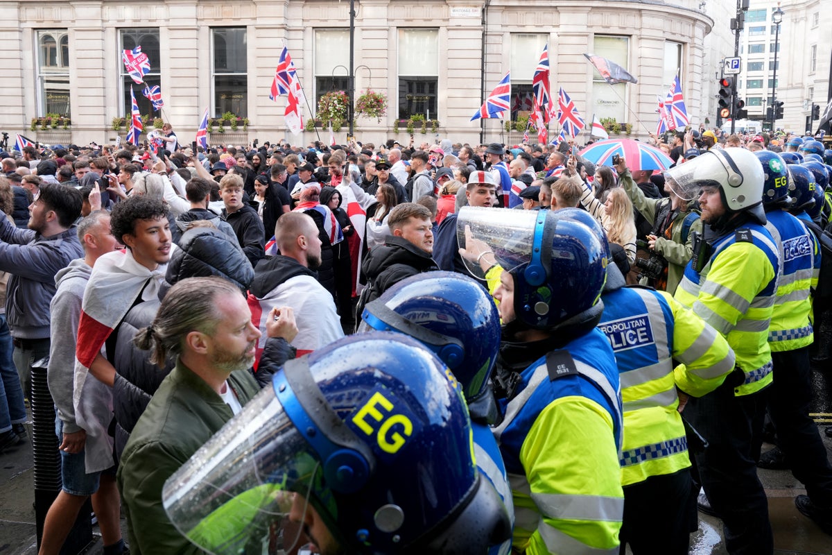 London protests latest: Musk’s speech at Tommy Robinson march denounced as ‘disgusting and inappropriate’