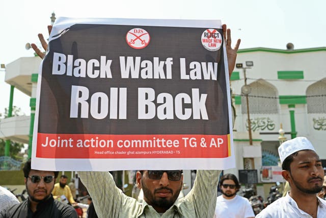 <p>Protesters take part in a rally against the Waqf Amendment Bill in Hyderabad on 11 April 2025</p>