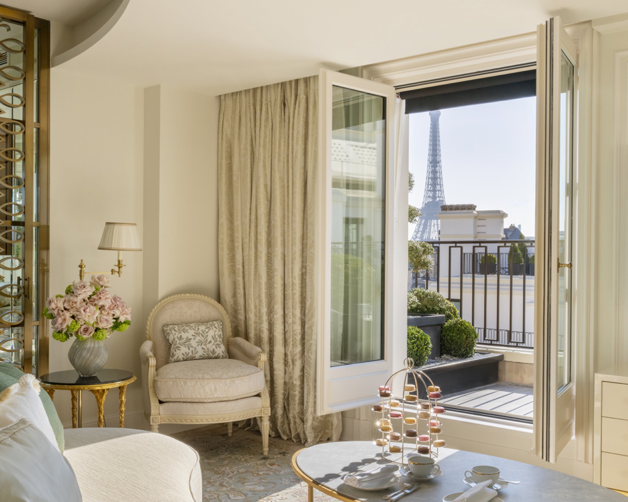 The Eiffel Tower views are provided in the four seasons of George 5, Paris, France as standard