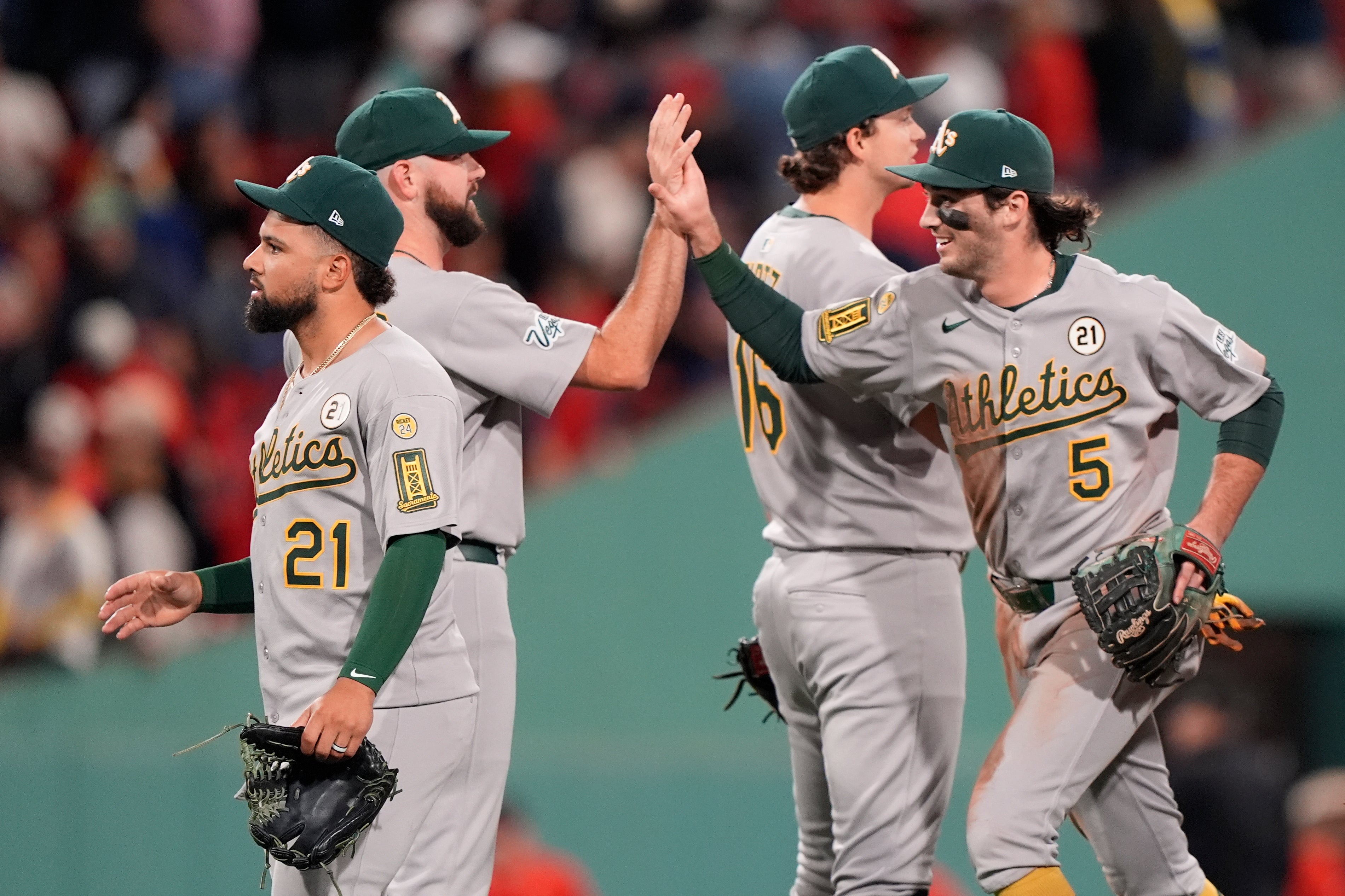 ATLÉTICOS-MEDIAS ROJAS