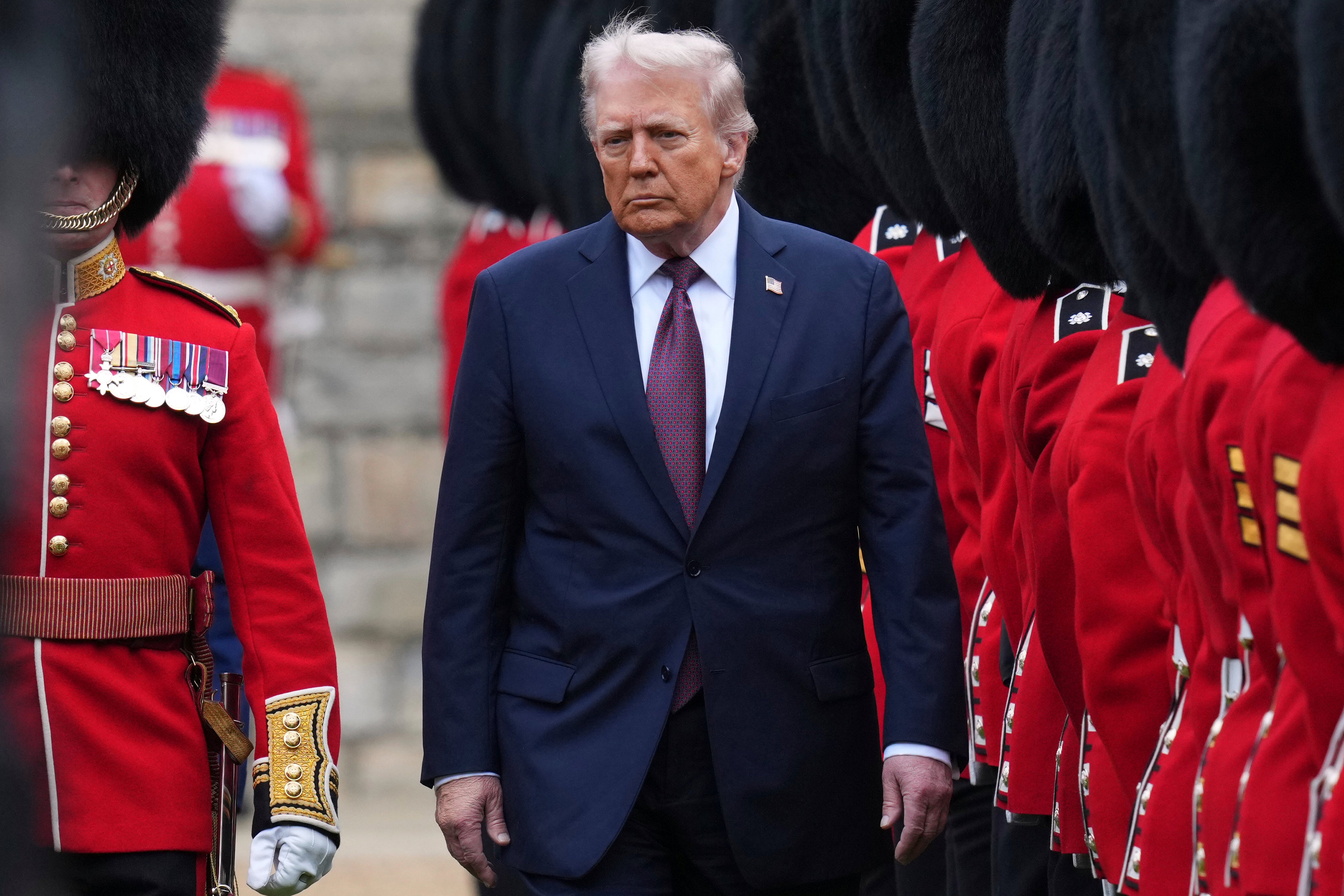 US President Donald Trump review the guard of honour during the ceremonial welcome at Windsor Castle, Berkshire, on day one of the president's second state visit to the UK. Picture date: Wednesday September 17, 2025. PA Photo. Photo credit should read: Kirsty Wigglesworth/PA Wire