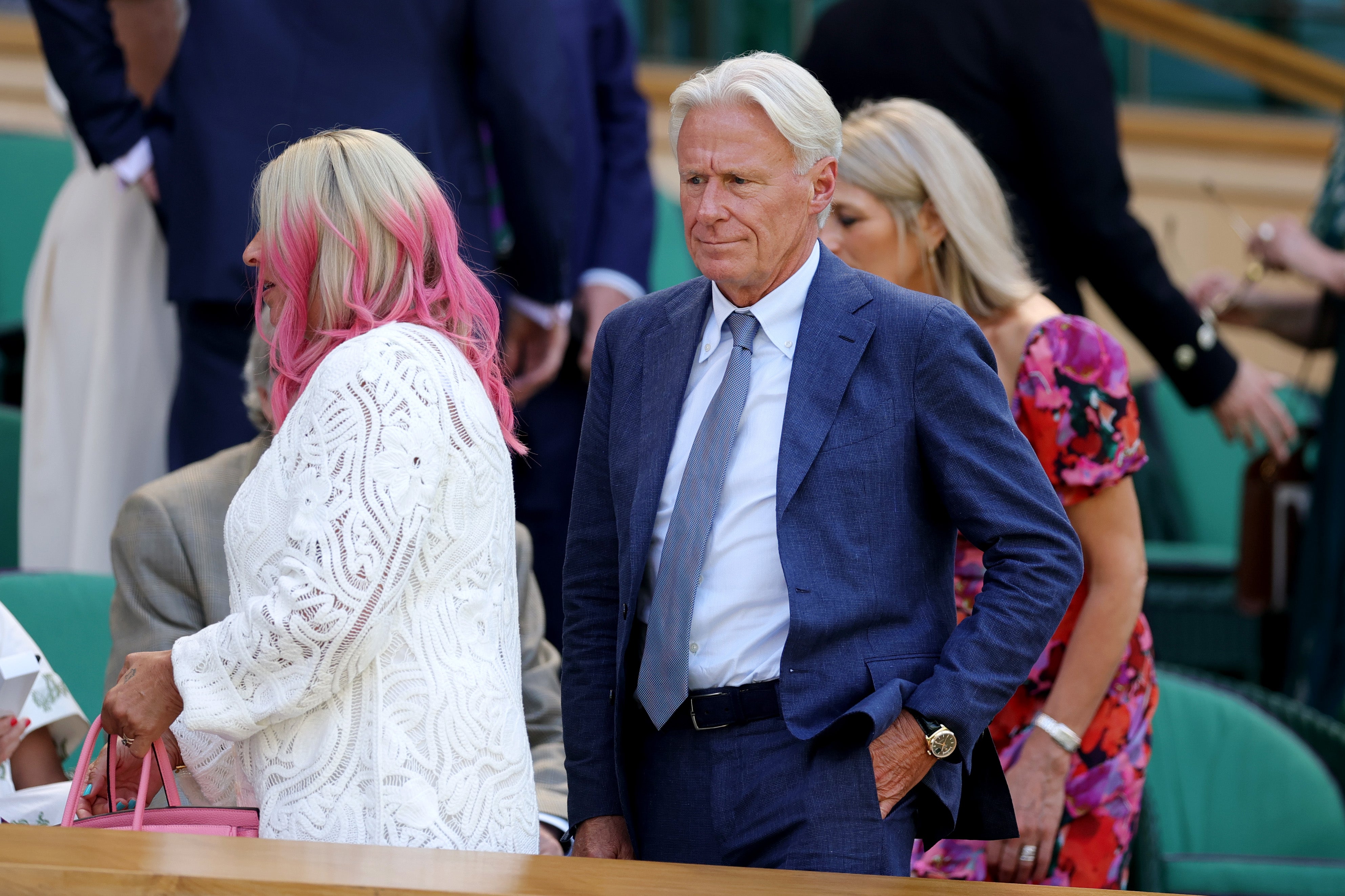 Borg na obrázku v Royal Box vo Wimbledone tento rok v lete