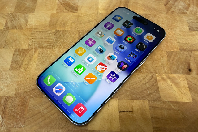 <p>The vanilla iPhone 17 may be the best one out of this year’s line-up</p>