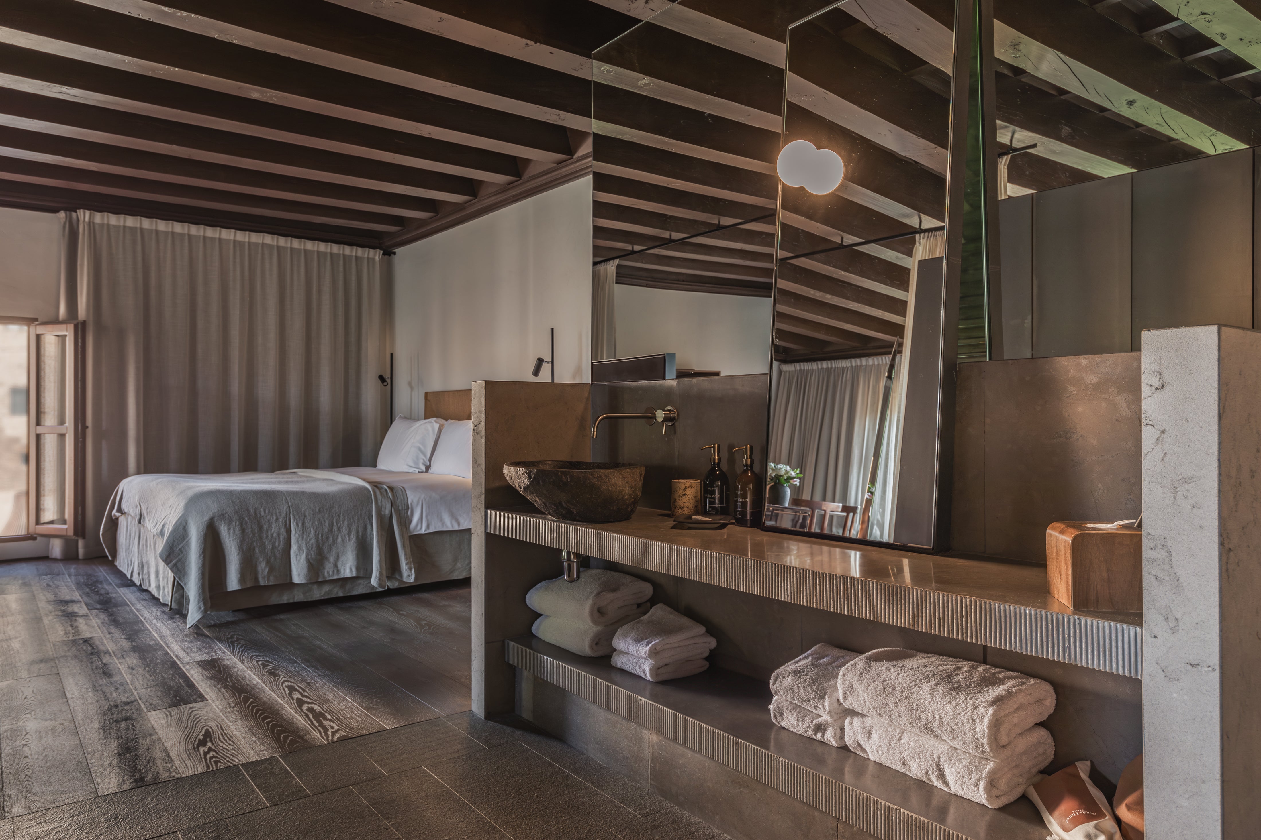 Nobis Palma is situated in a historic Moorish palace