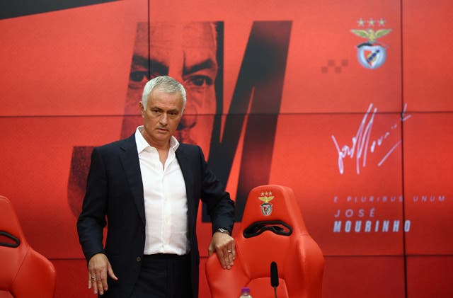 <p>Benfica presents new coach Jose Mourinho</p>