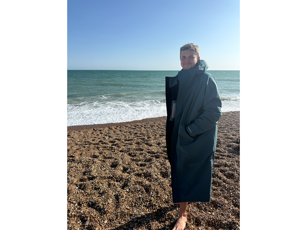 Best changing robes IndyBest review Red men's long sleeve waterproof dry changing robe alter evo