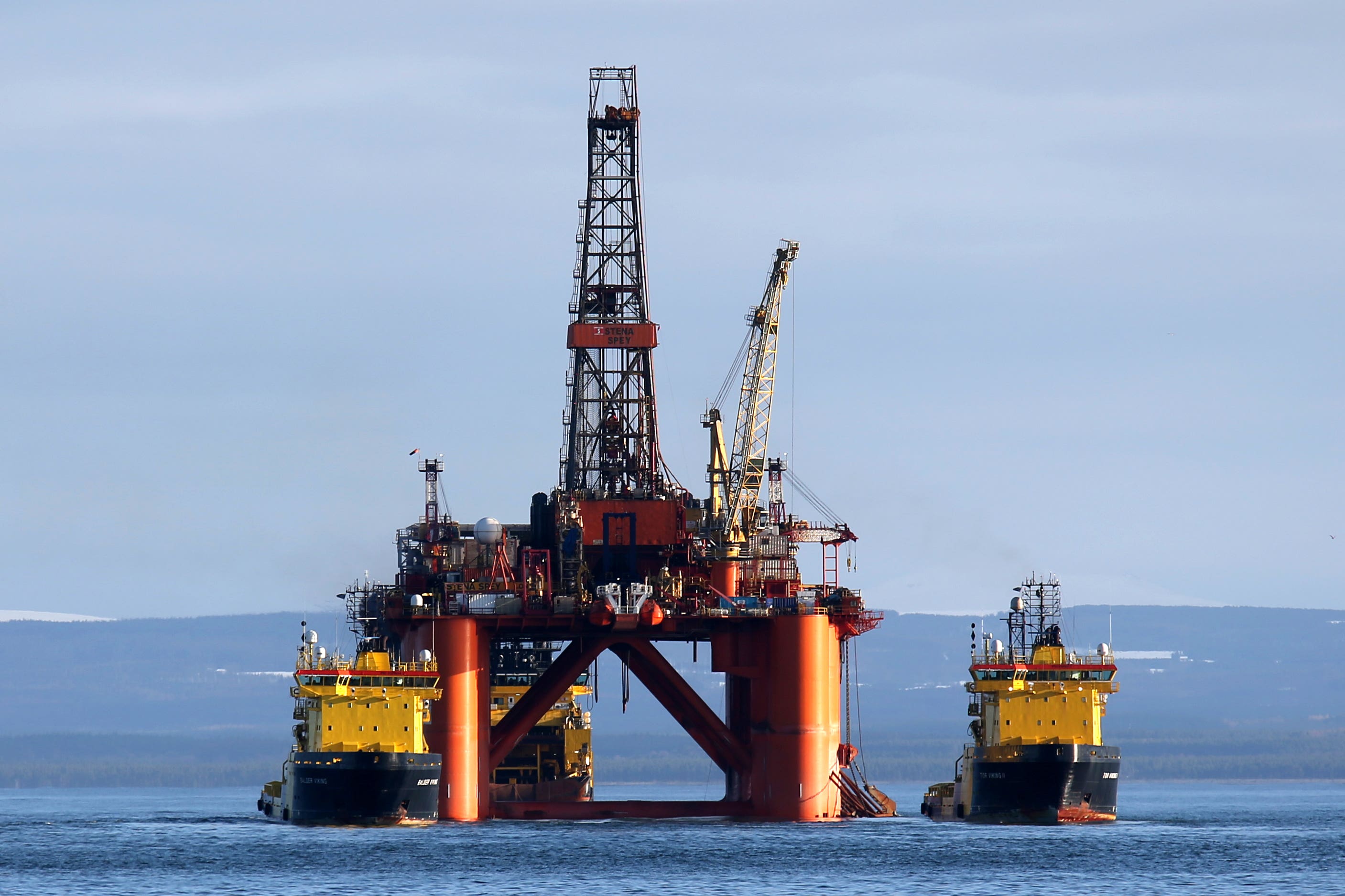 More than a quarter of workers in the oil and gas industry are looking to quit the sector, a new survey has suggested (Andrew Milligan/PA)