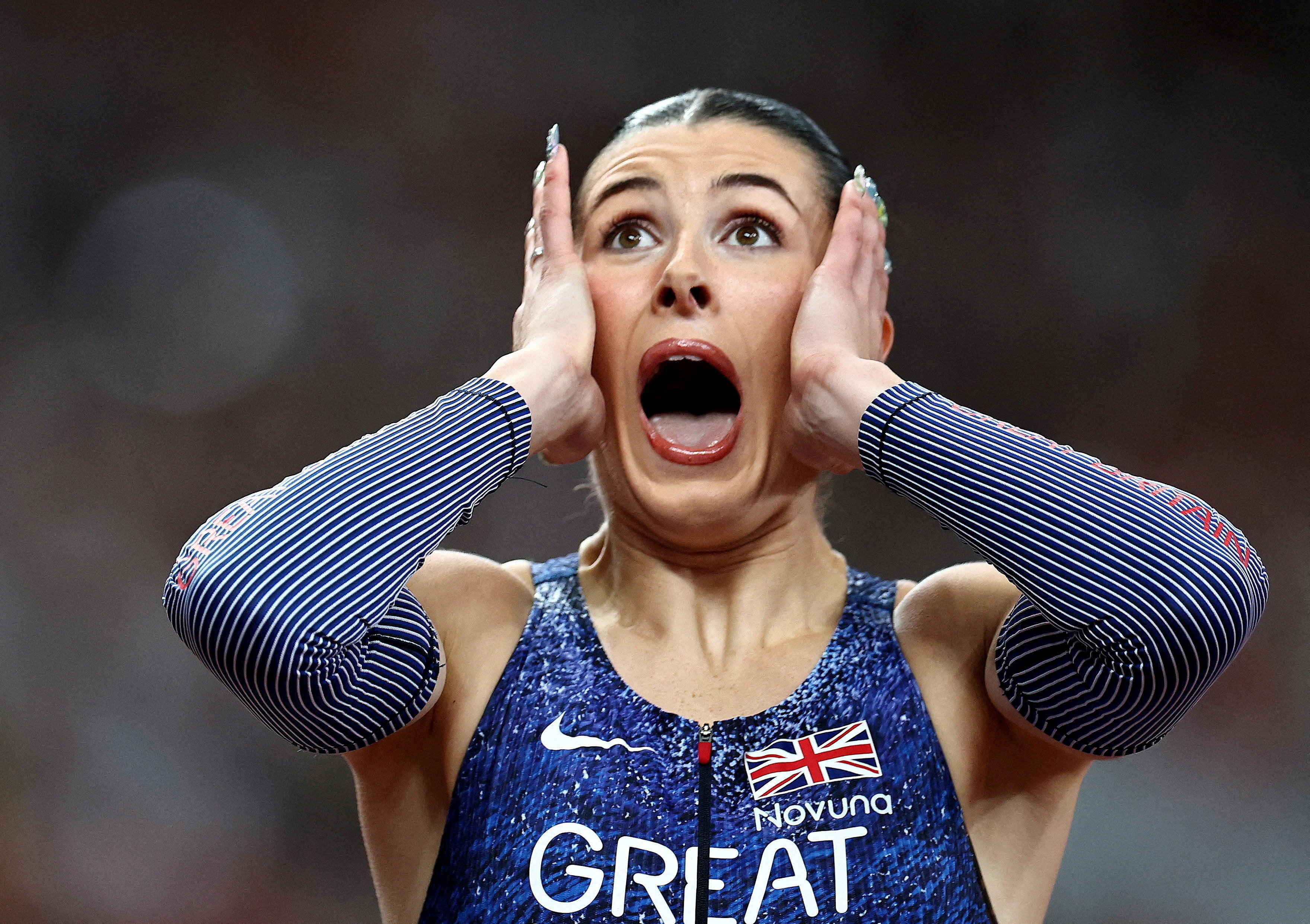  Pretty Lit Amy Hunt Shocks The World With Stunning 200m Silver The 