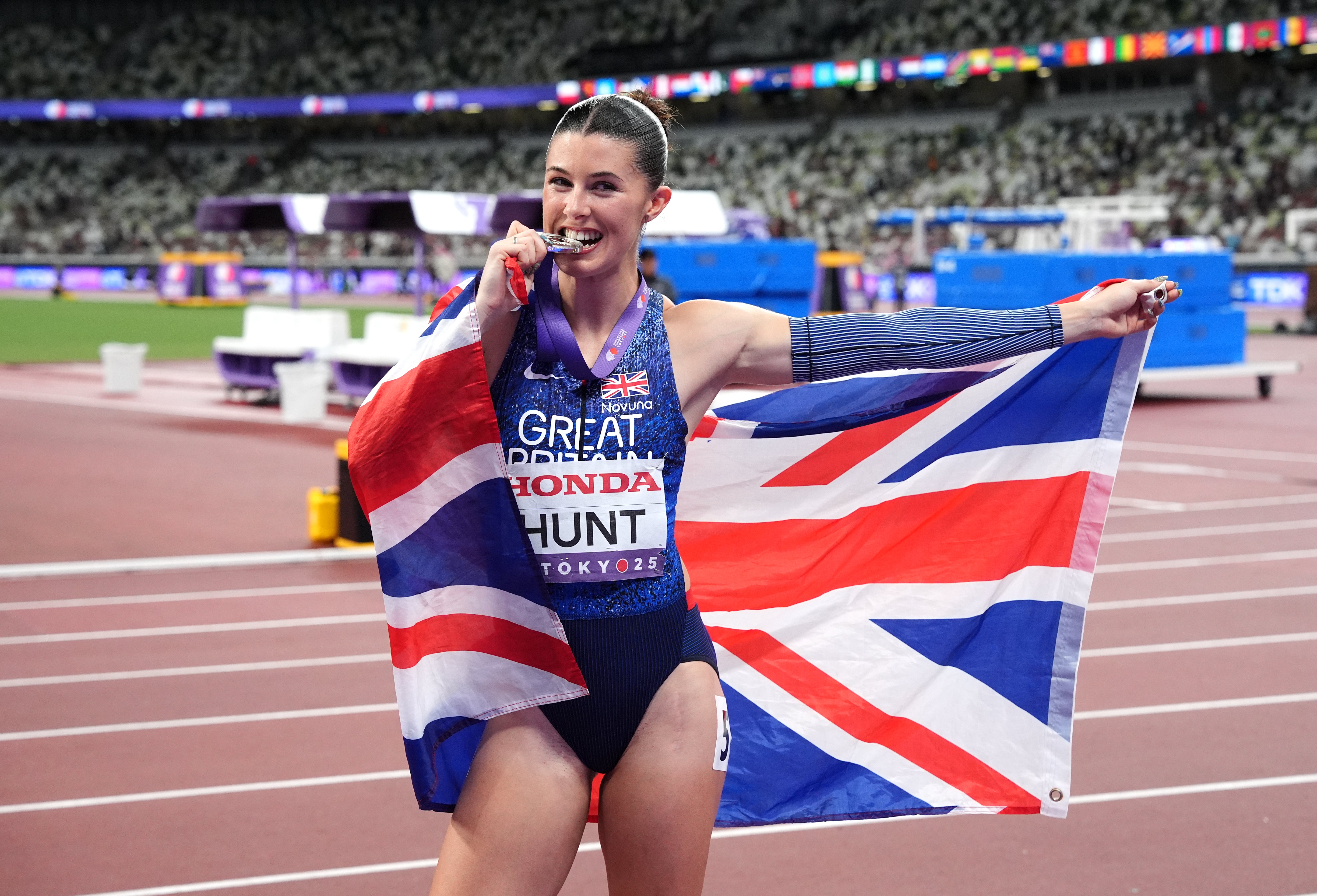 Great Britain's Amy Hunt celebrates silver