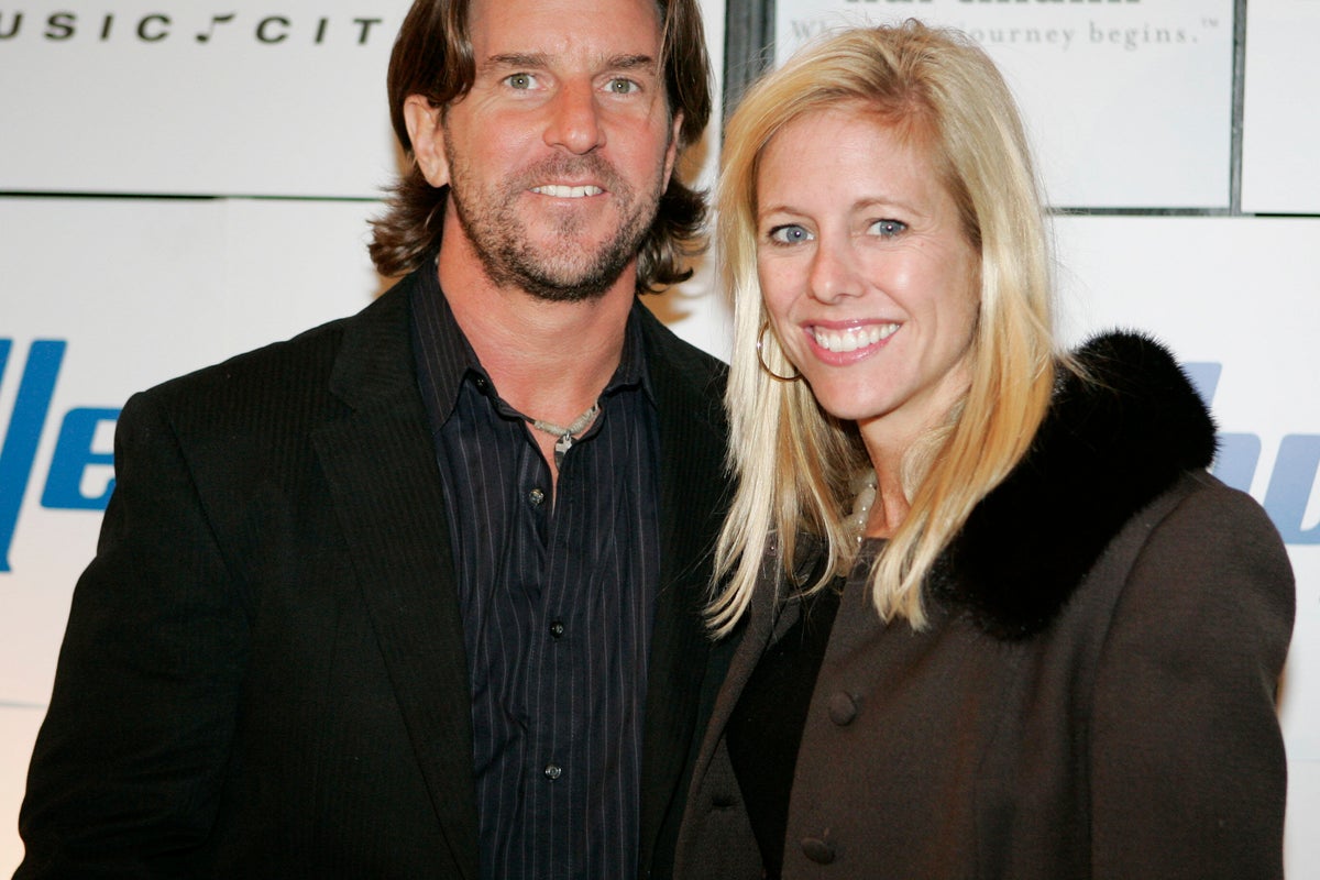 Grammy-winning songwriter Brett James who co-wrote Jesus, Take the Wheel dies in plane crash