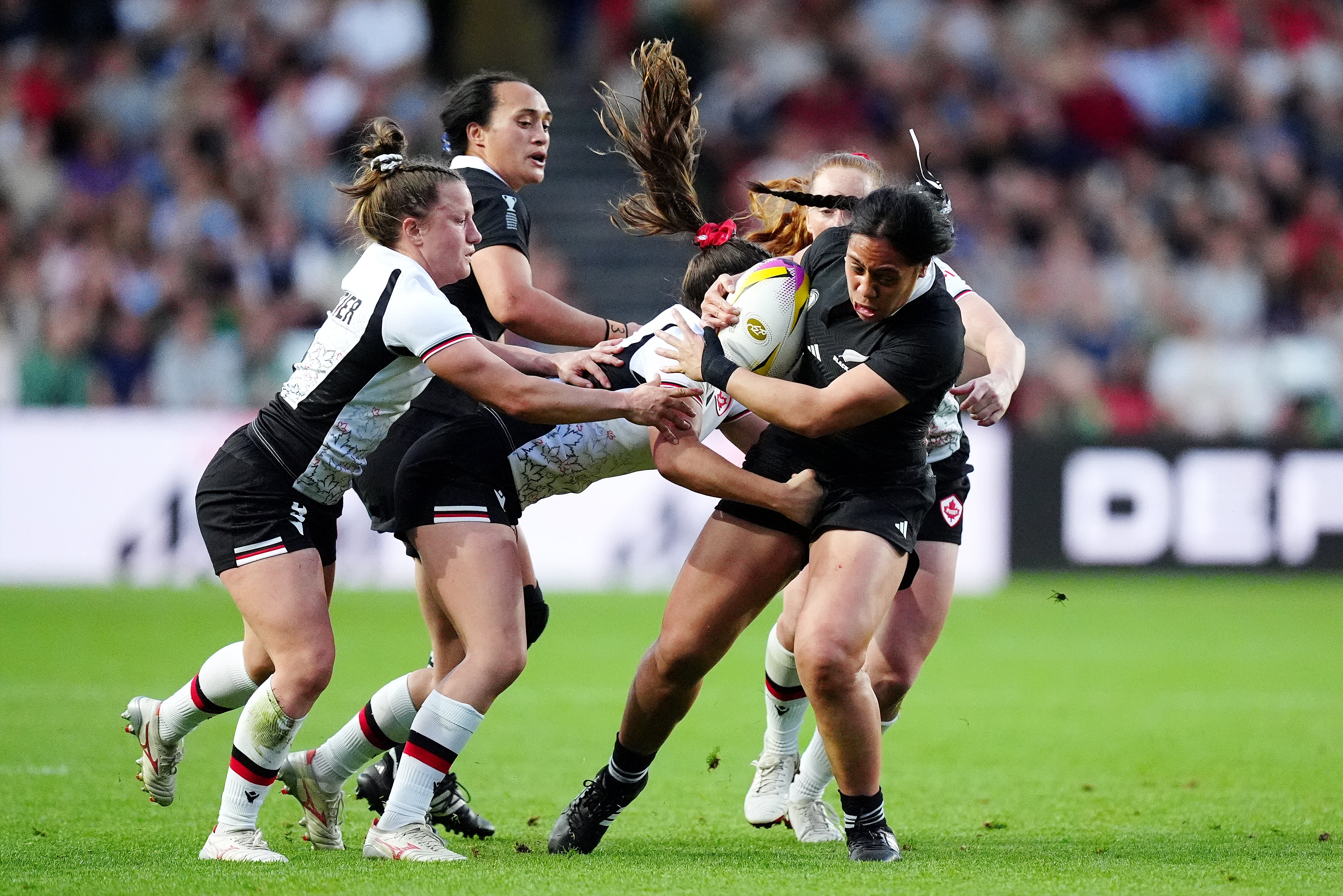 Defending champions New Zealand were comprehensively