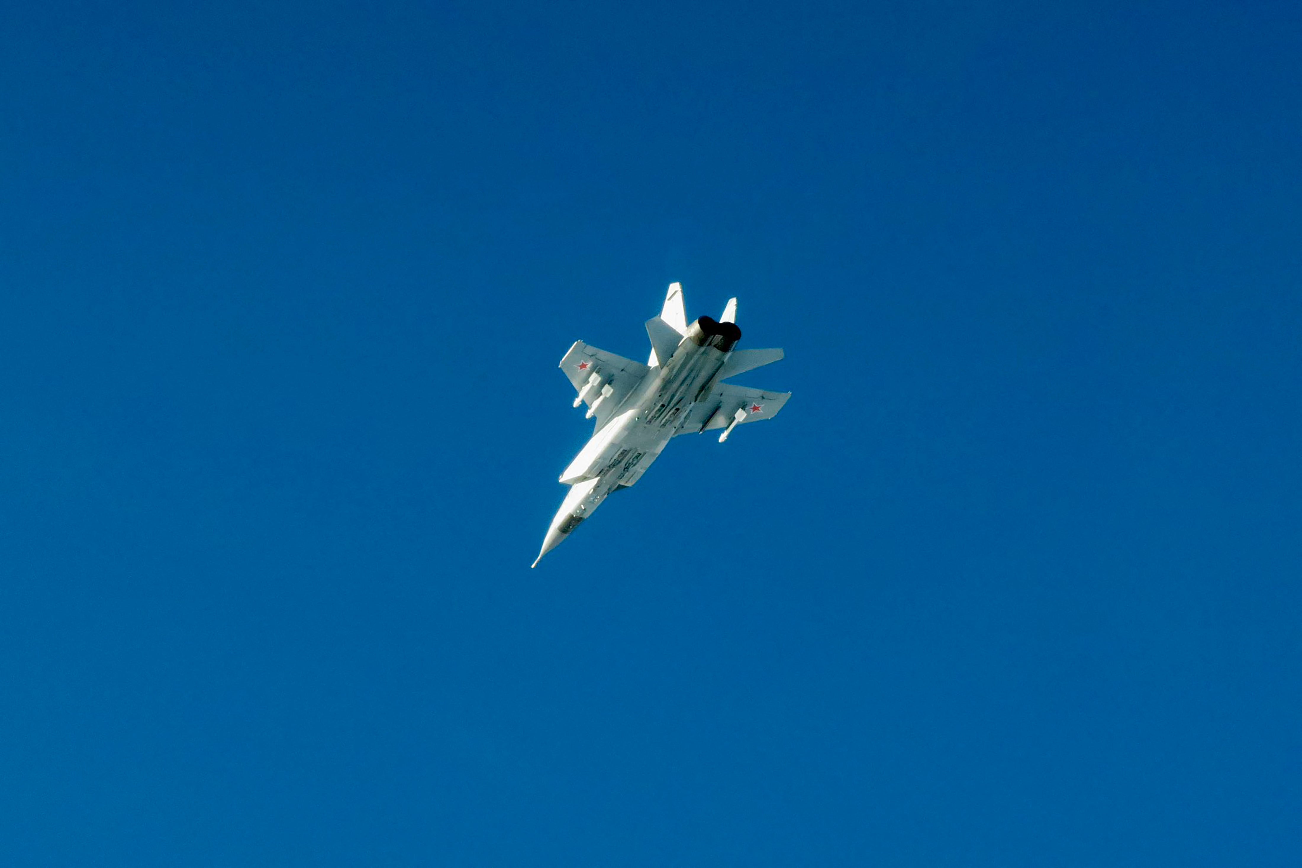 Three Russian MiG-31 fighters violated Estonian airspace on Friday