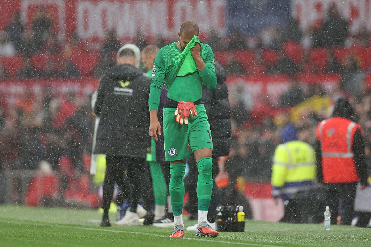 Man United vs Chelsea live: Robert Sanchez sent off in crazy start to Premier League clash