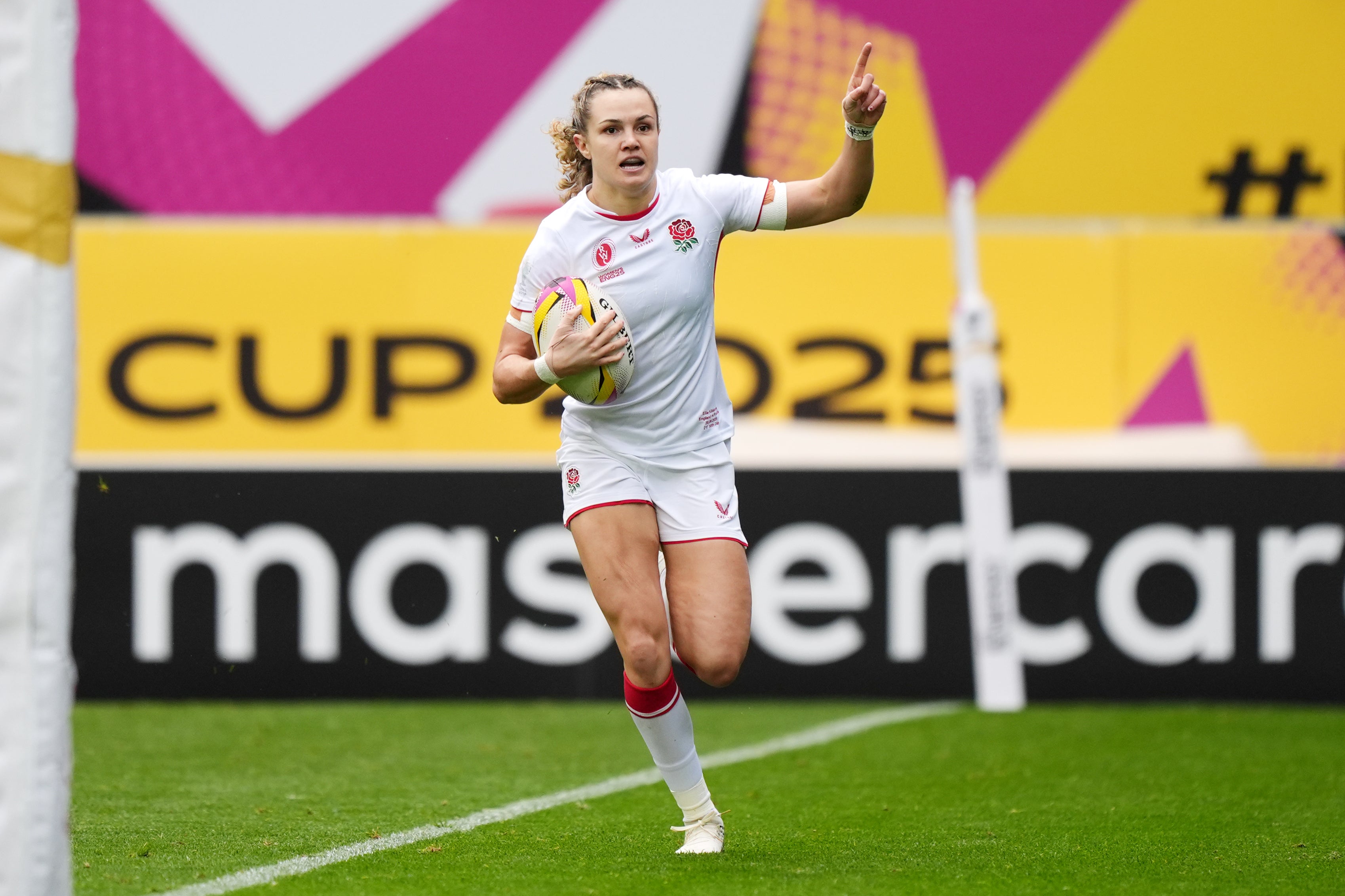 Ellie Kildunne anotó dos veces en Bristol