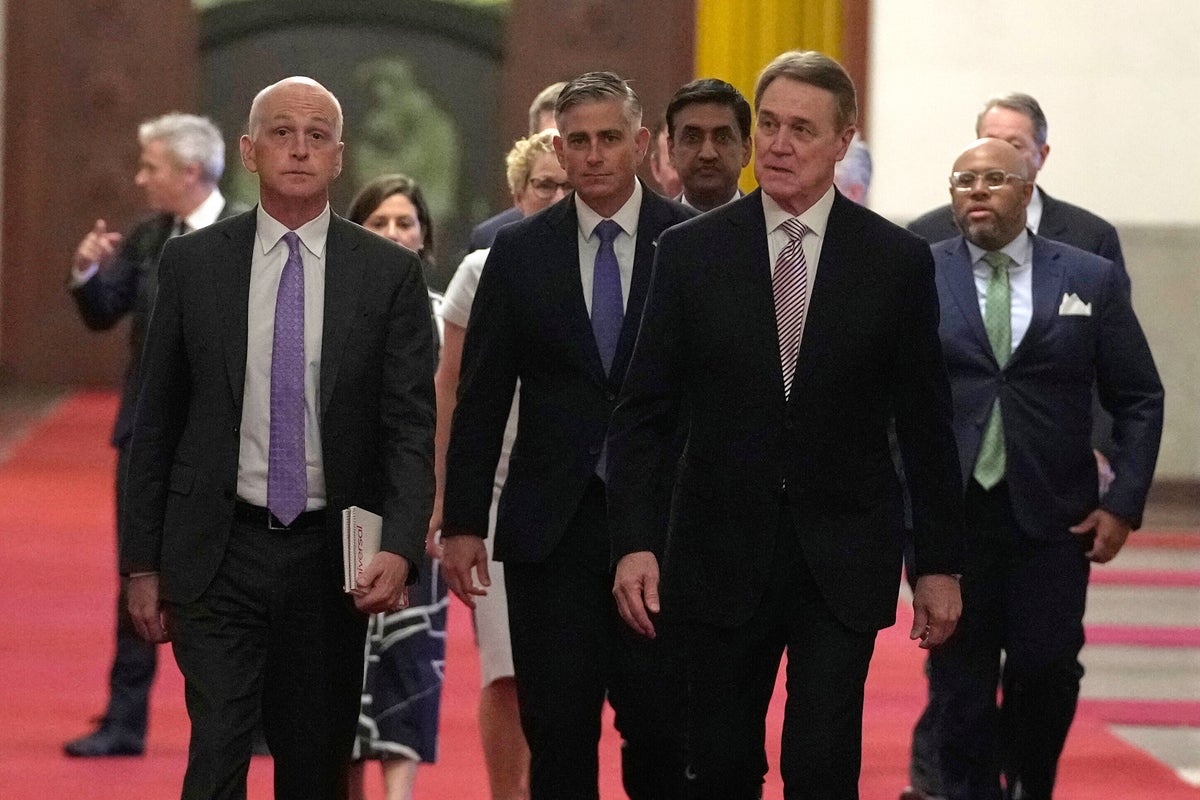 US lawmakers visiting China seek to improve military cooperation