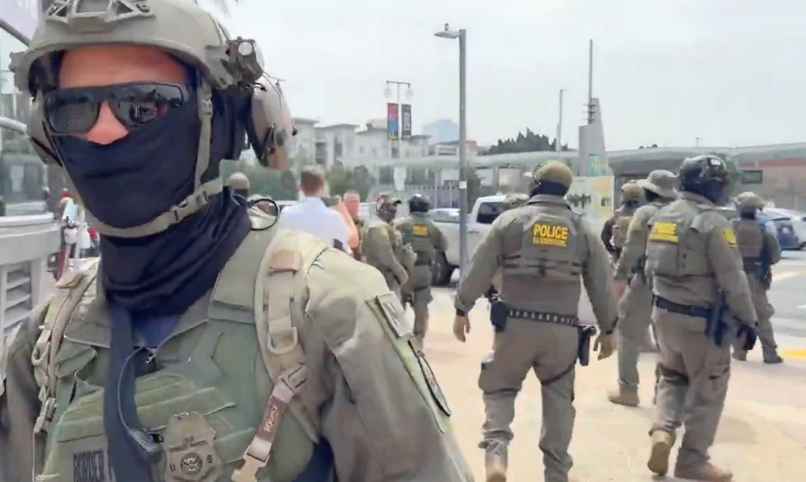 Border Patrol agents surrounded a fruit vendor and arrested him outside an event where California Governor Gavin Newsom was speaking August 14.