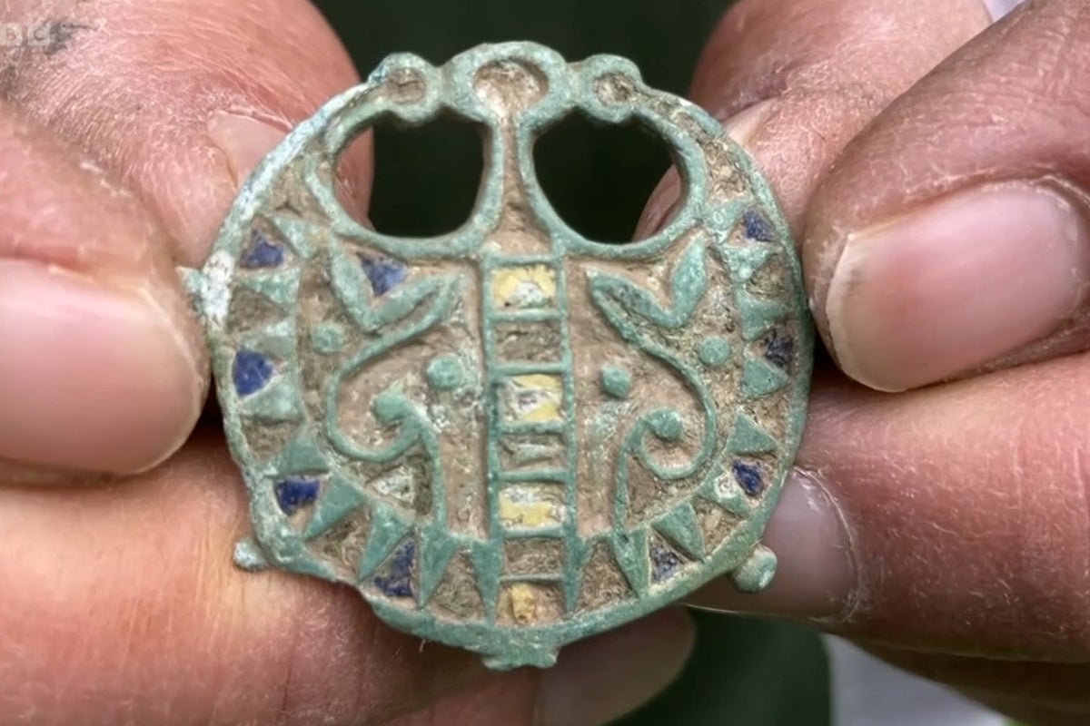 Metal detectorist unearths ‘kid’s toy’ – then finds out it is a rare 2,000-year-old brooch