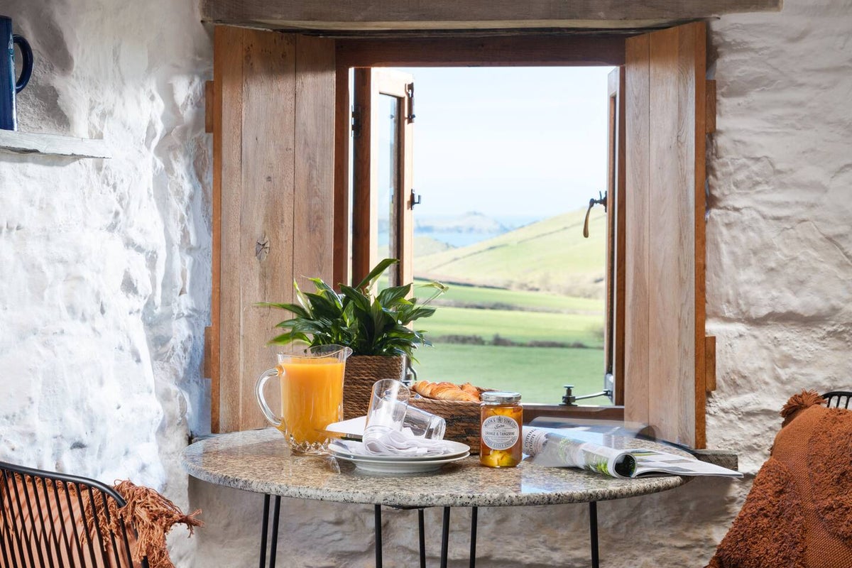 The best cosy cottages on Airbnb for an autumn getaway in the UK