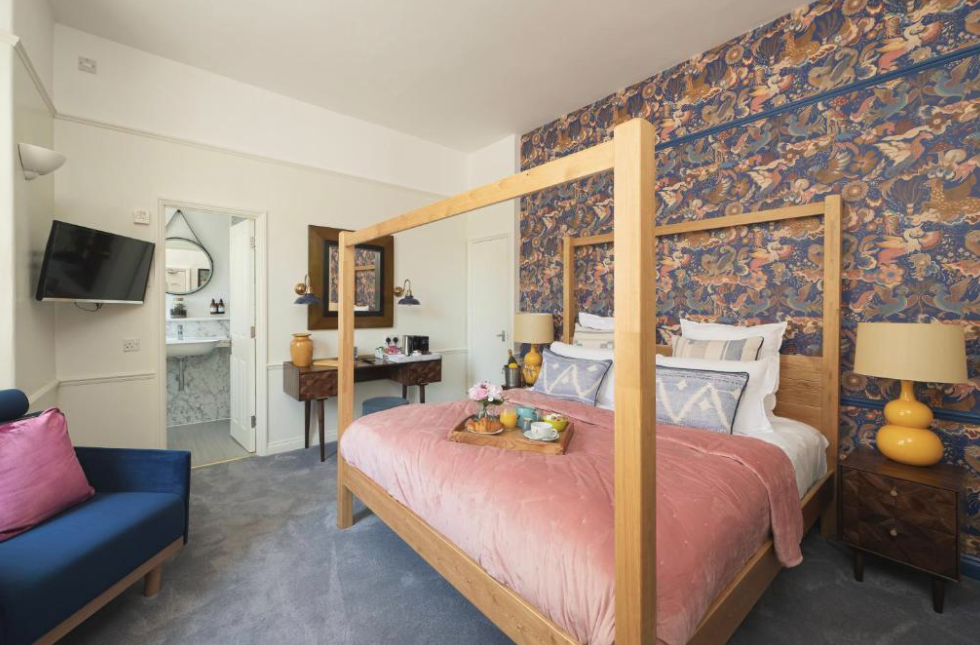 Stay at Harington's Hotel in Bath and you're within easy walking distance of Bath's main attractions