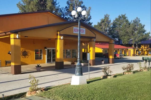 <p>The Sweetwater Inn motel, where a delivery driver allegedly foiled a kidnapping plot</p>