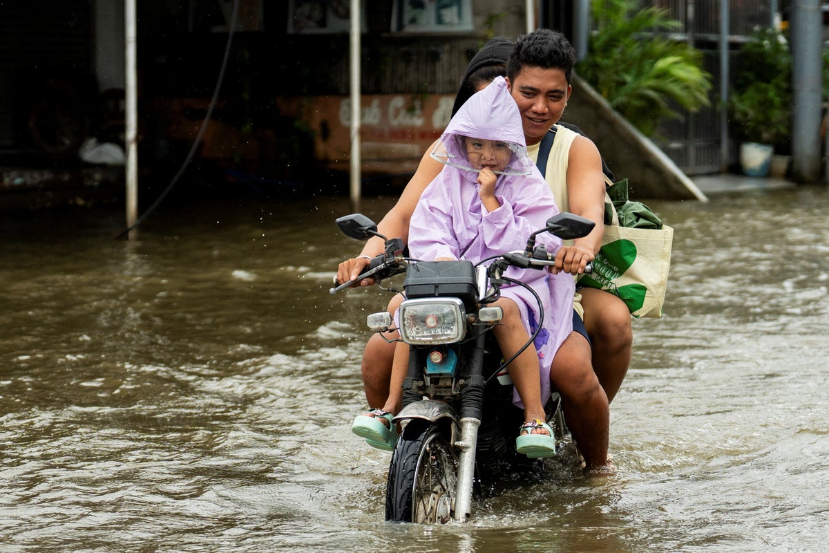 Super Typhoon Ragasa live updates as Hong Kong braces for arrival of ‘king of storms’