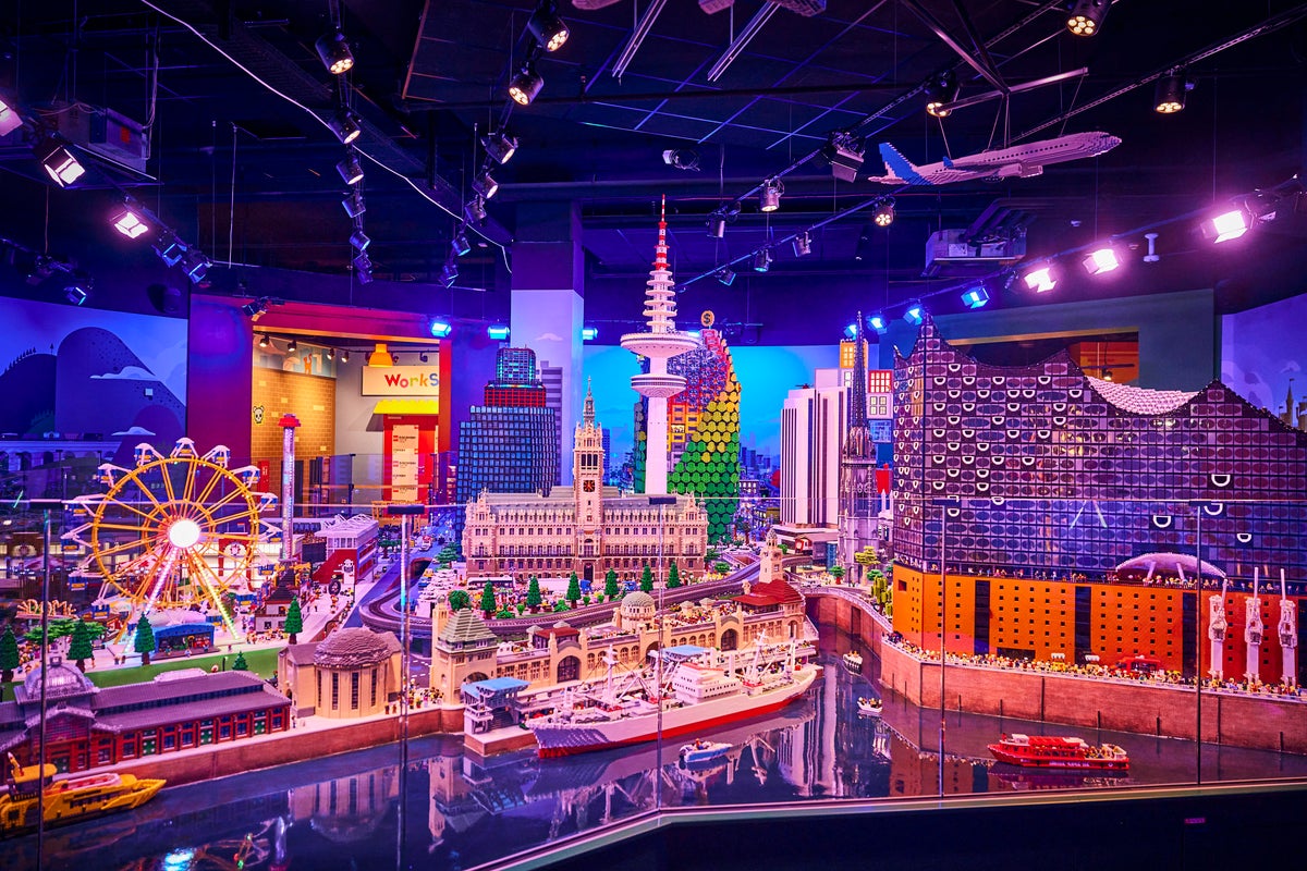 Lego to buy discovery centres from Merlin for £200m Lego to buy discovery centres from Merlin for £200m
