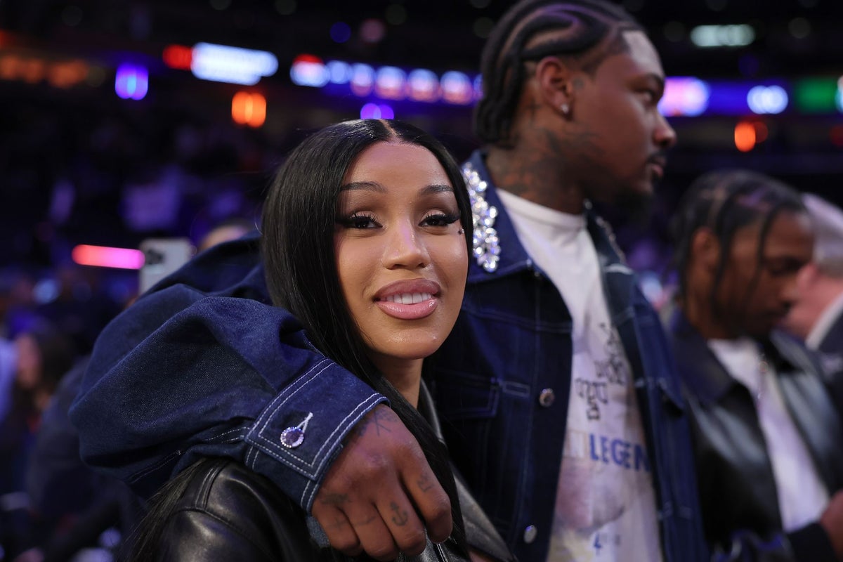 Cardi B reveals why she deleted posts of father of her new baby Stefon Diggs after breakup speculation | The Independent