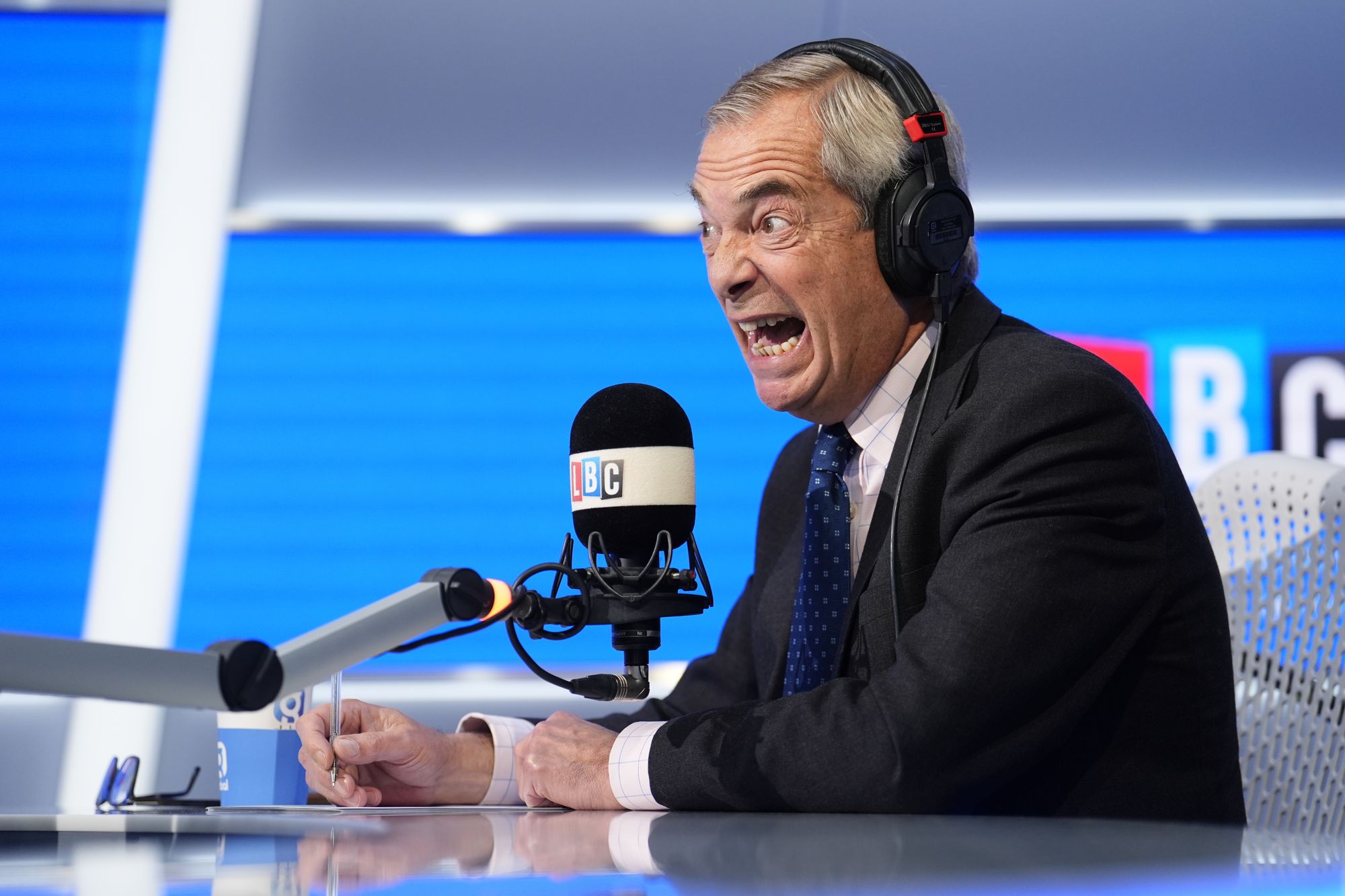 Farage’s comments about Romanians eating swans are an echo of the US president’s warning that Haitian migrants were eating Americans’ pets