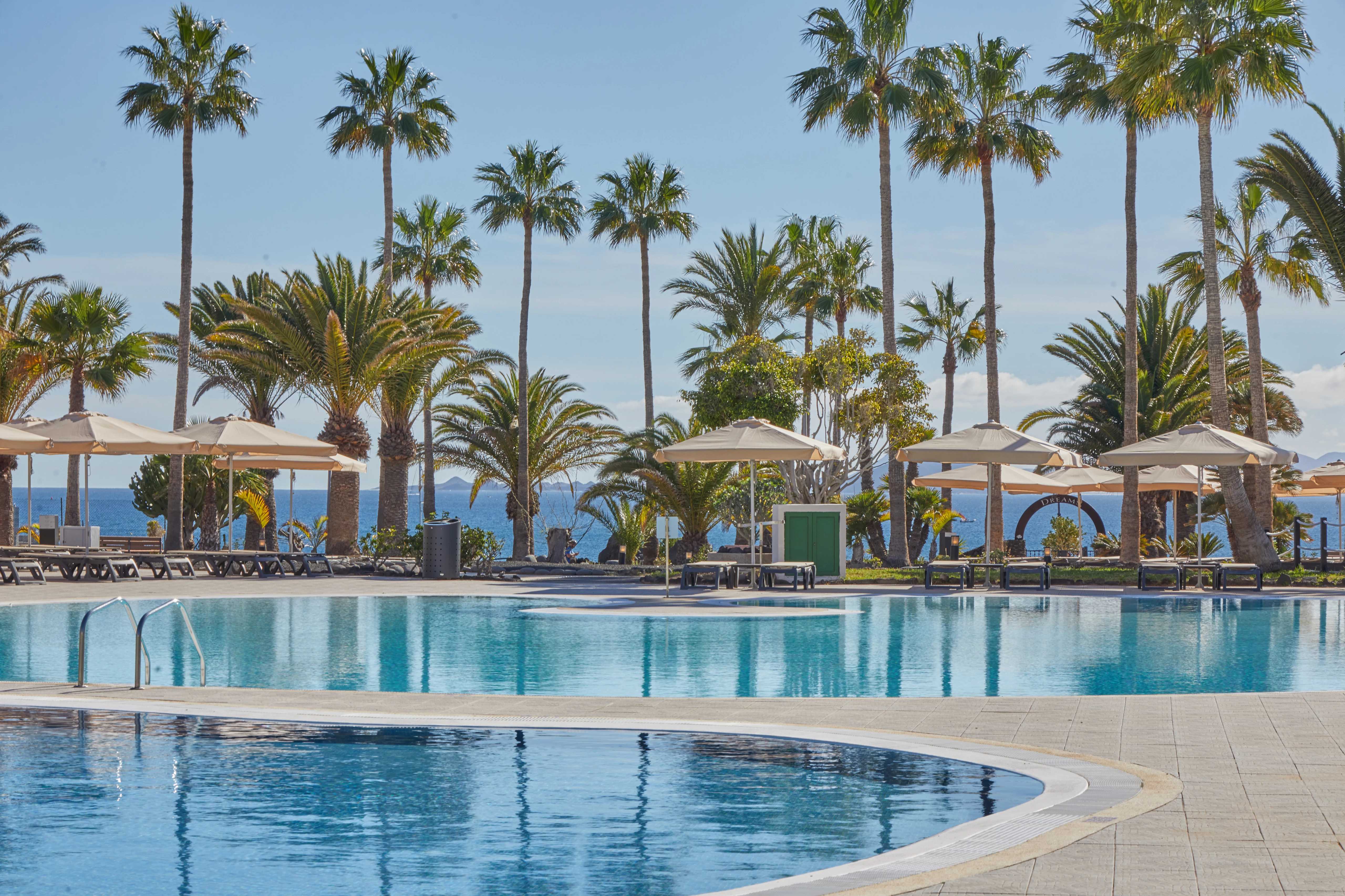 Preferred Club status gain entry to extra pool areas, restaurants and lounges at Dreams Lanzarote