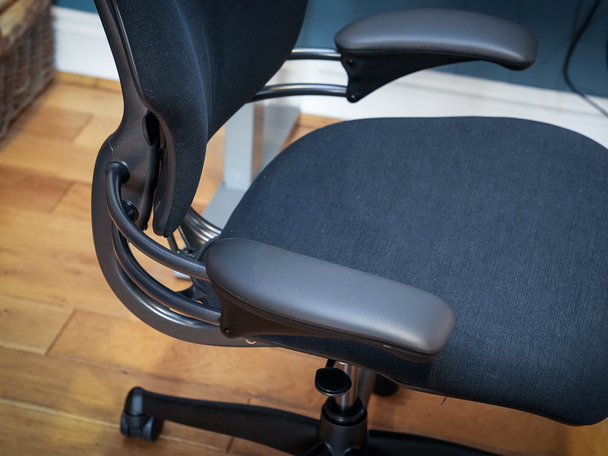 Humanscale freedom chair
