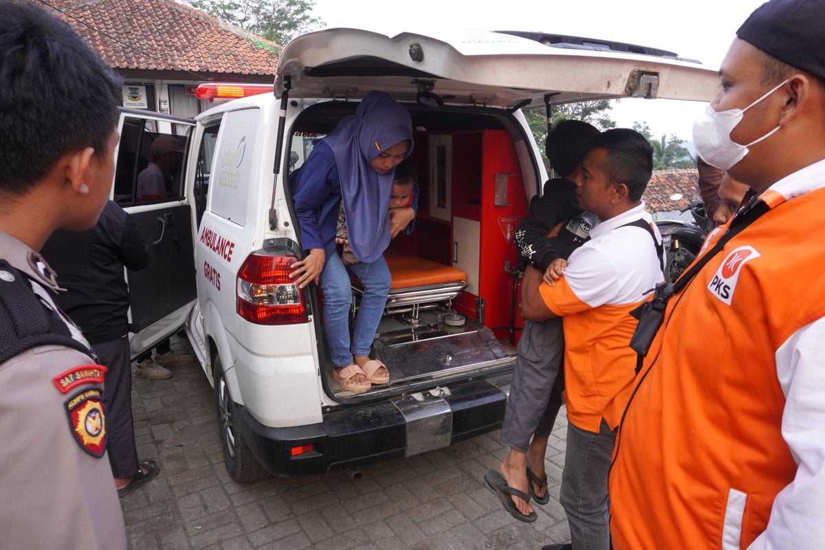 Thousands Sickened in Indonesia's School Meals Program