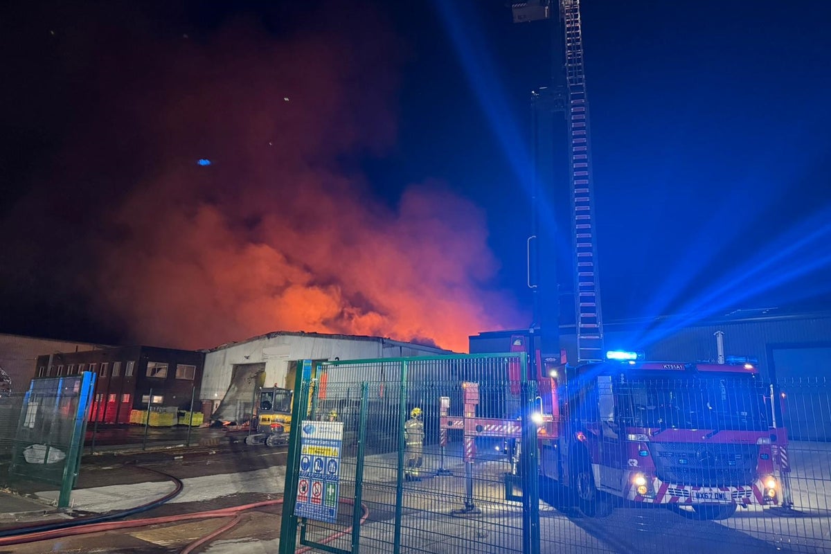 Massive explosion at warehouse on Swindon industrial estate