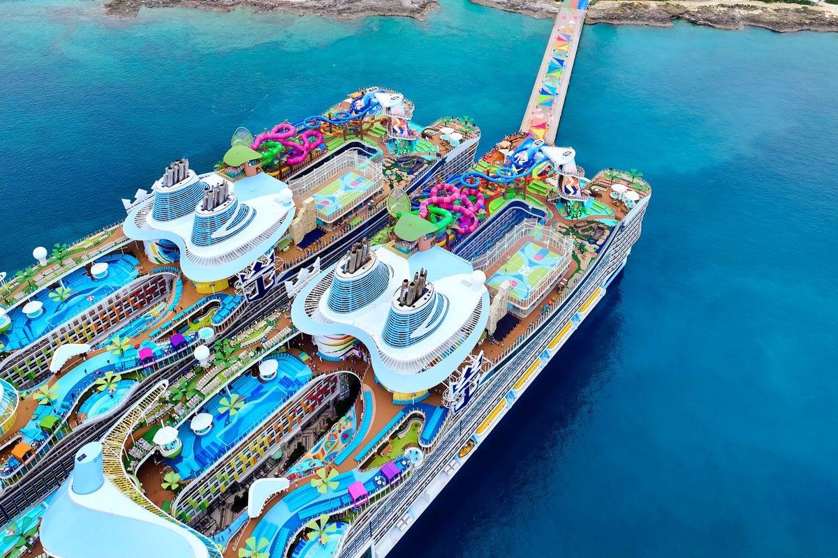 Royal Caribbean reveals plans for fifth mega cruise ship