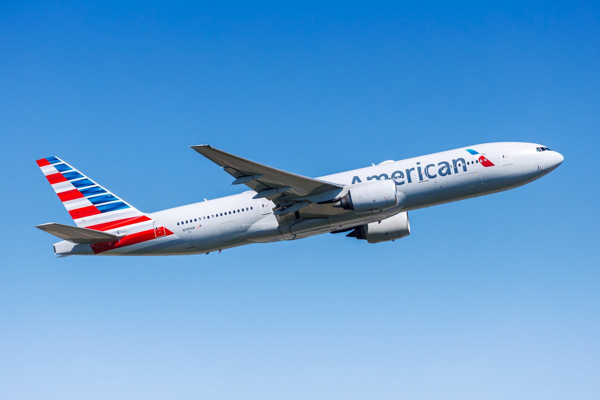 SkyWest Flight Diverts After Cockpit Door Knocking Triggers Security Concern
