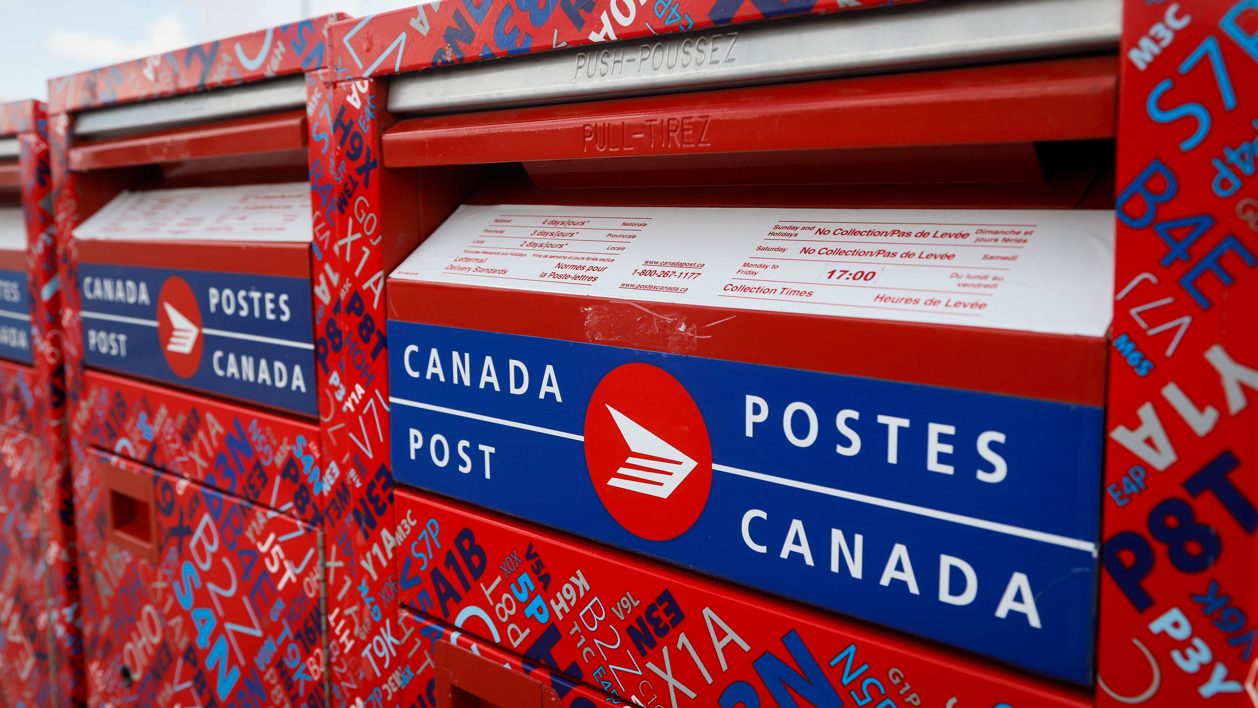 Canada Mail Servce