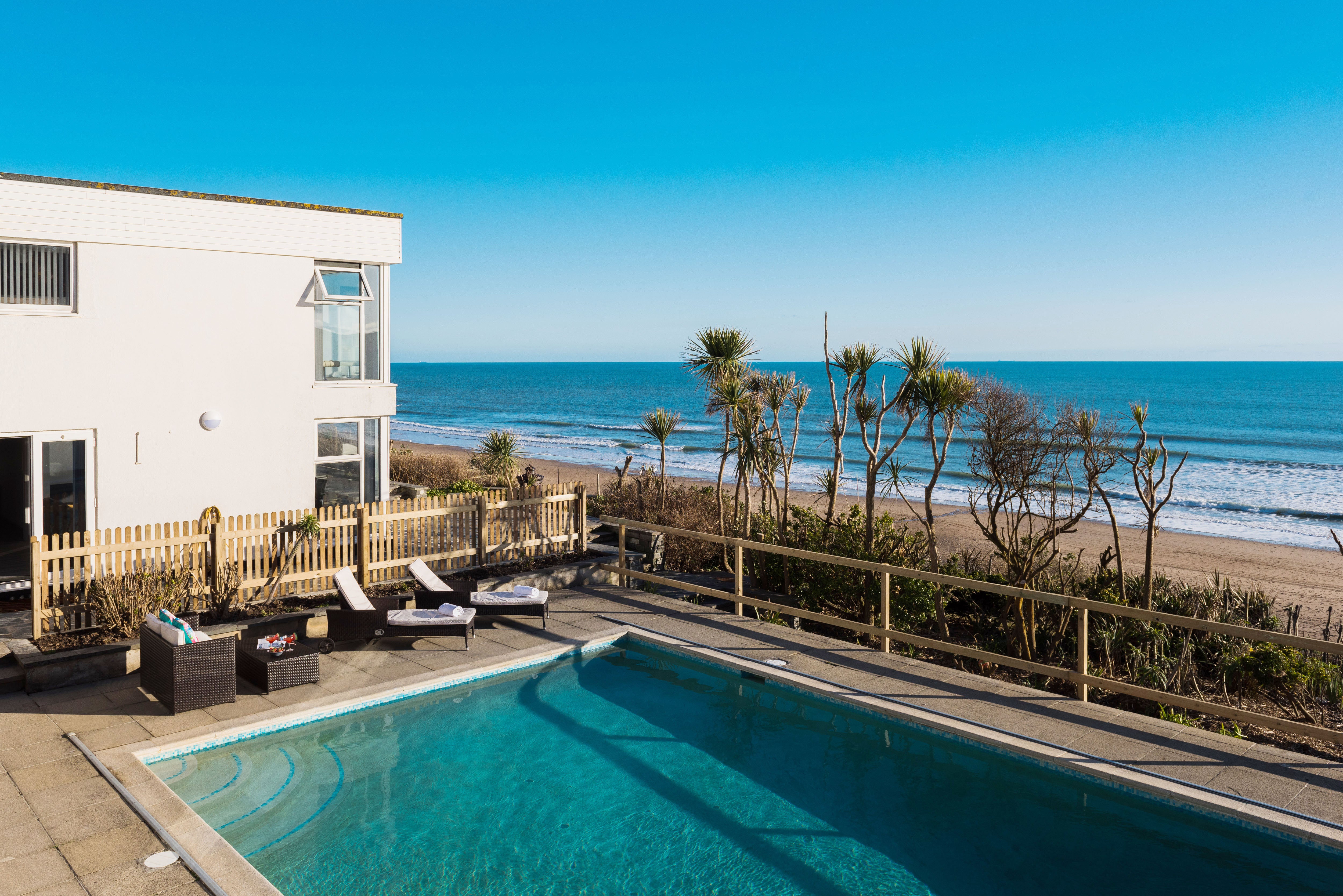 Praaloha comes with a heated 15m swimming pool