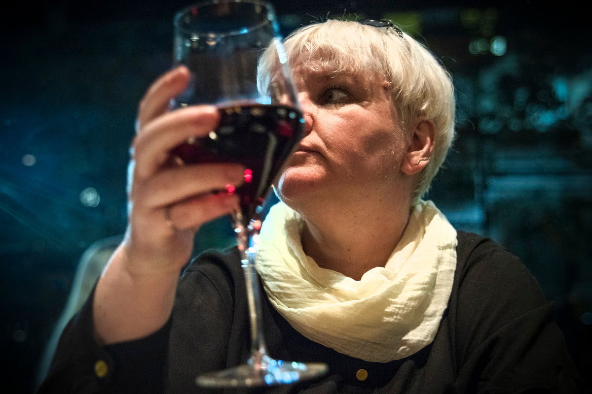 Can red wine help lower your cholesterol? Here’s the science