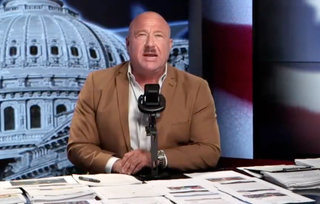 Alex Jones raises eyebrows by growing ‘Hitler mustache’ - then says it
