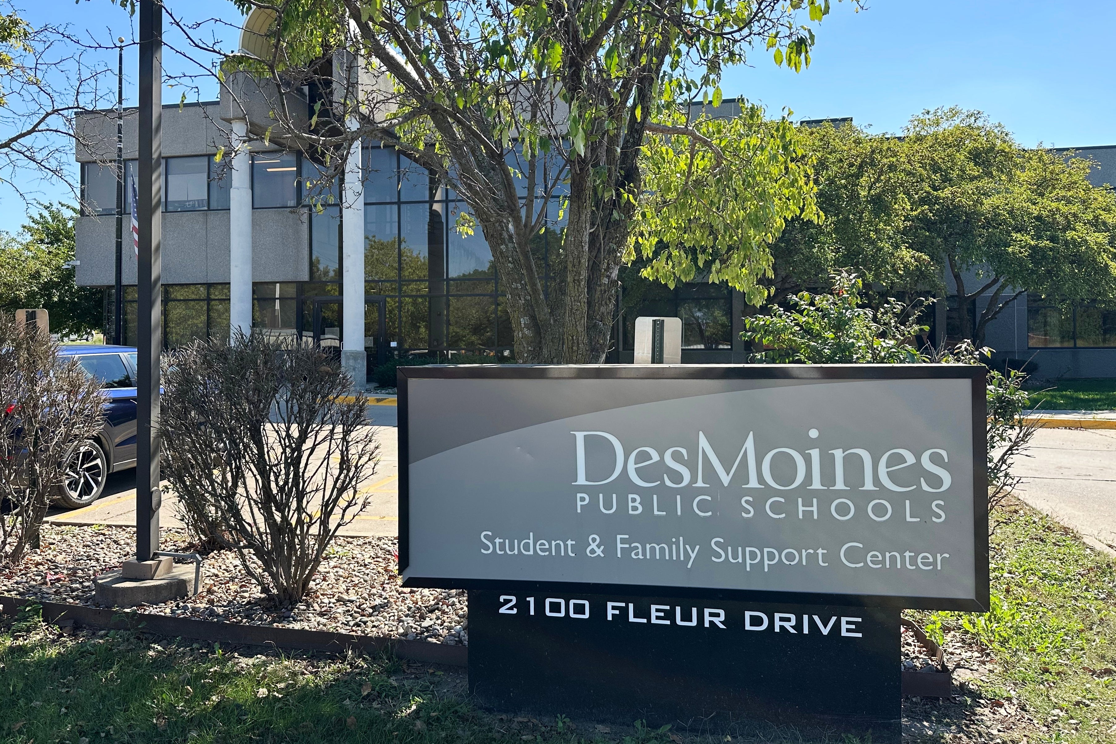 IOWA-LÍDER ESCOLAR ARRESTADO