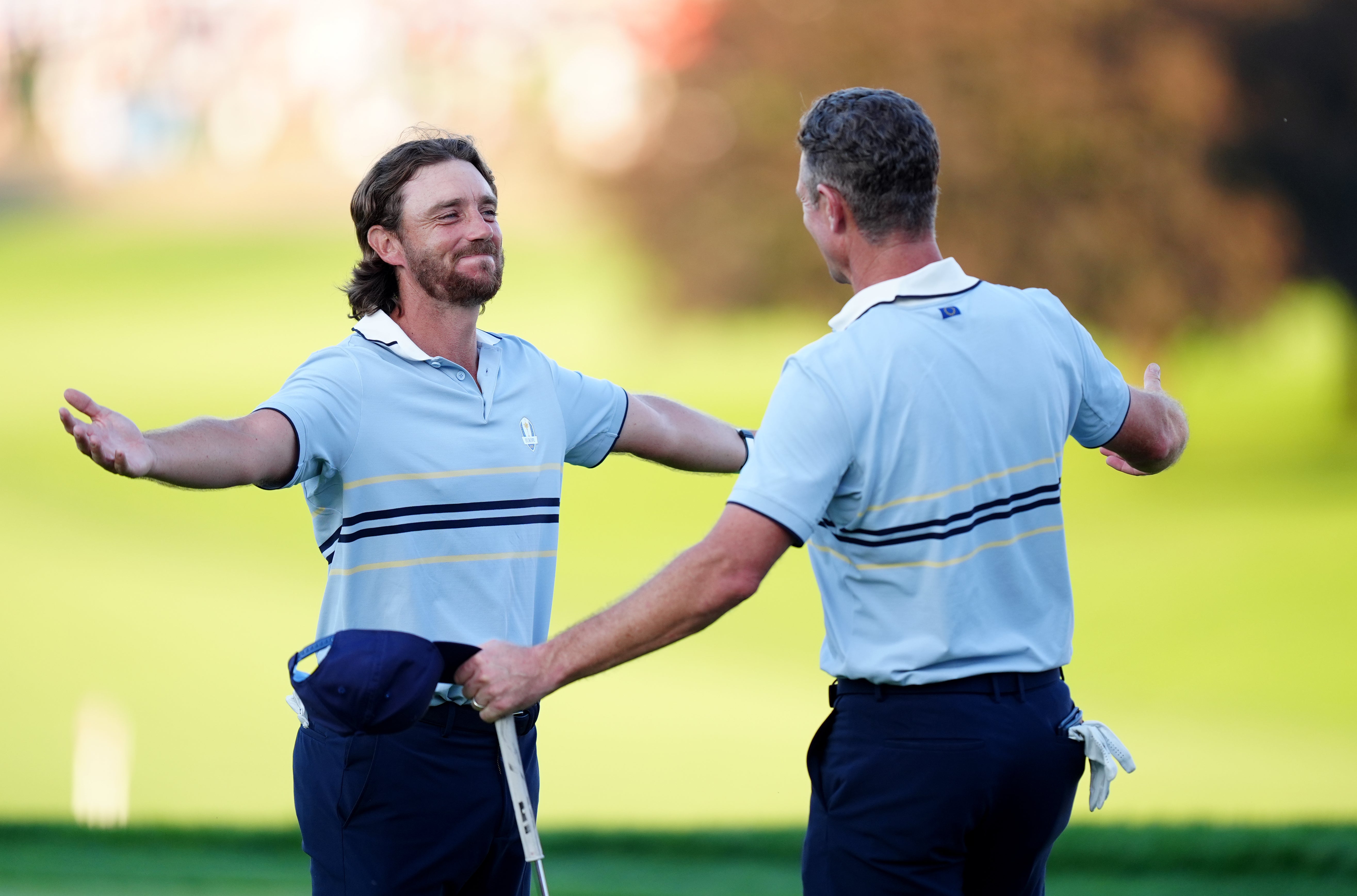 Tommy Fleetwood e Justin Rose Ben Griffin e Brieson Decambau (Mike Agarton/PA) mantidos por uma vitória emocionante contra