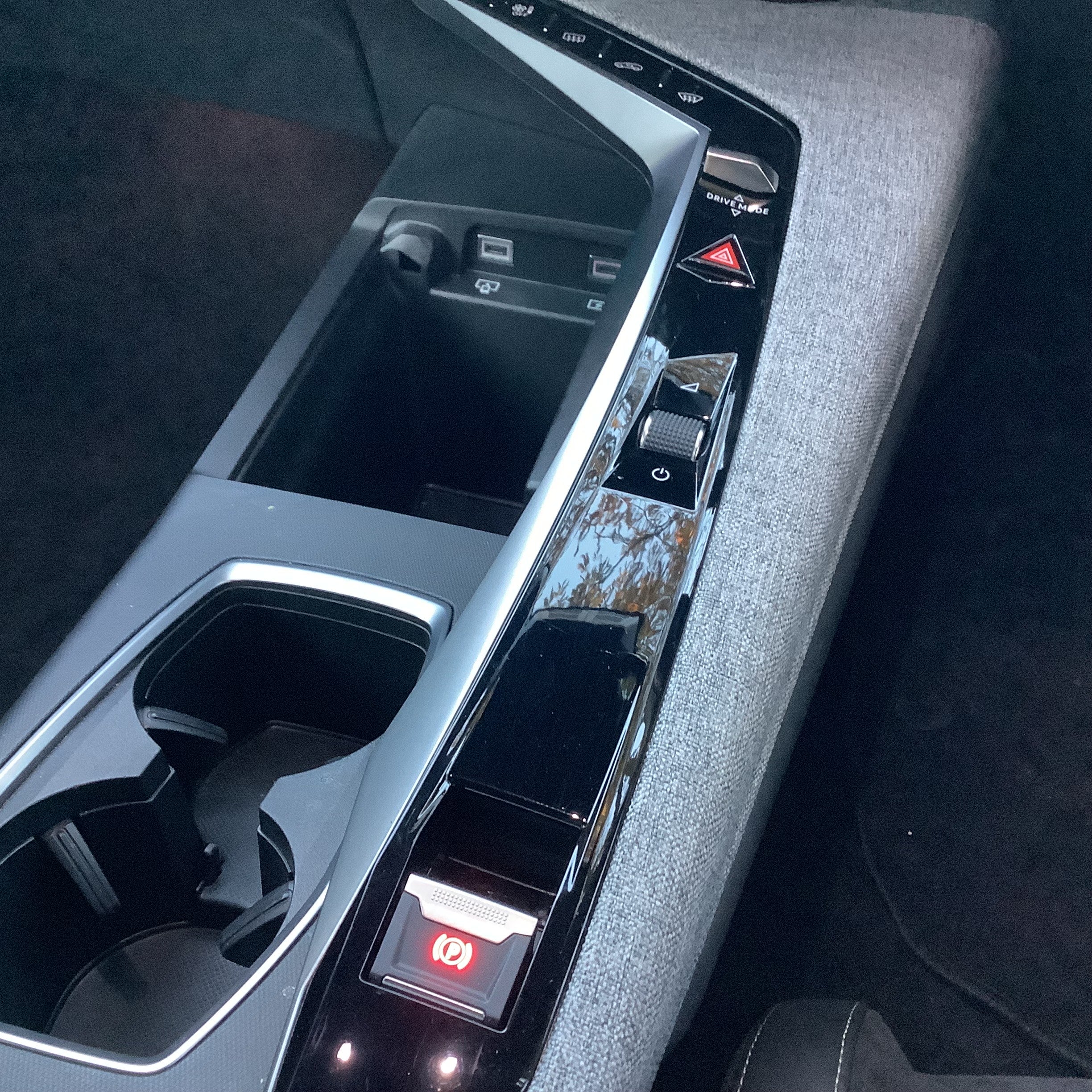 Peugeot is ‘extremely proud’ of its ‘i-Cockpit’