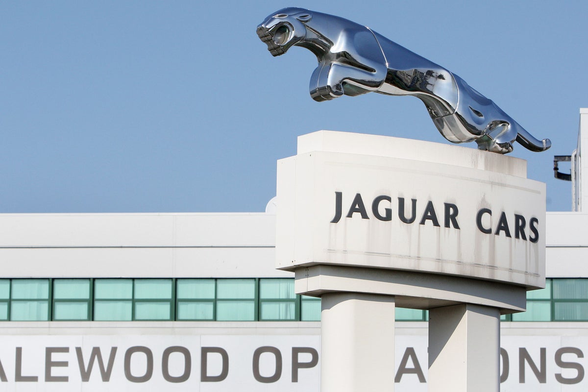 Government to guarantee £1.5bn loan to JLR after cyber shutdown