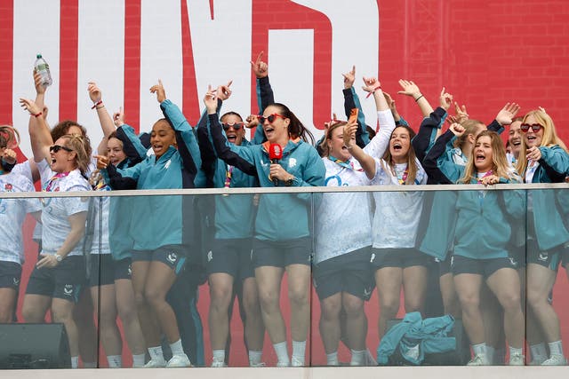 Red Roses Rugby Celebrate Rwc England fans soak up celebrations as Red Roses mark Women’s Rugby World ...