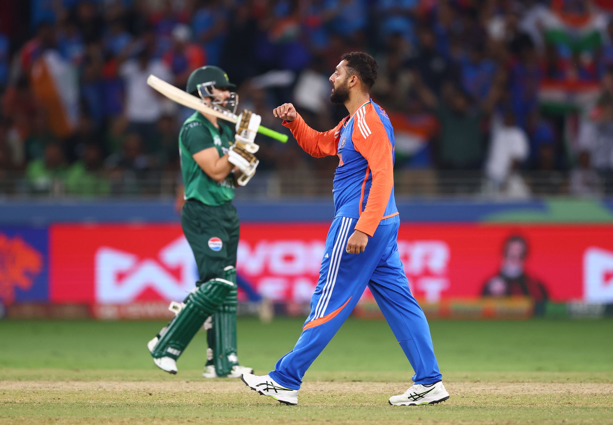 Varun Chakravarthy left Pakistan in a spin