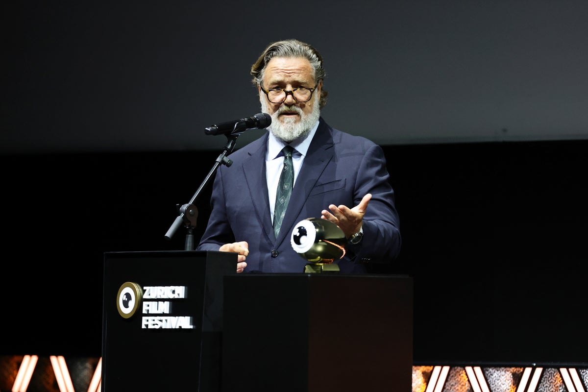 Russell Crowe shows off slimmed-down appearance ahead of reported wedding to Britney Theriot