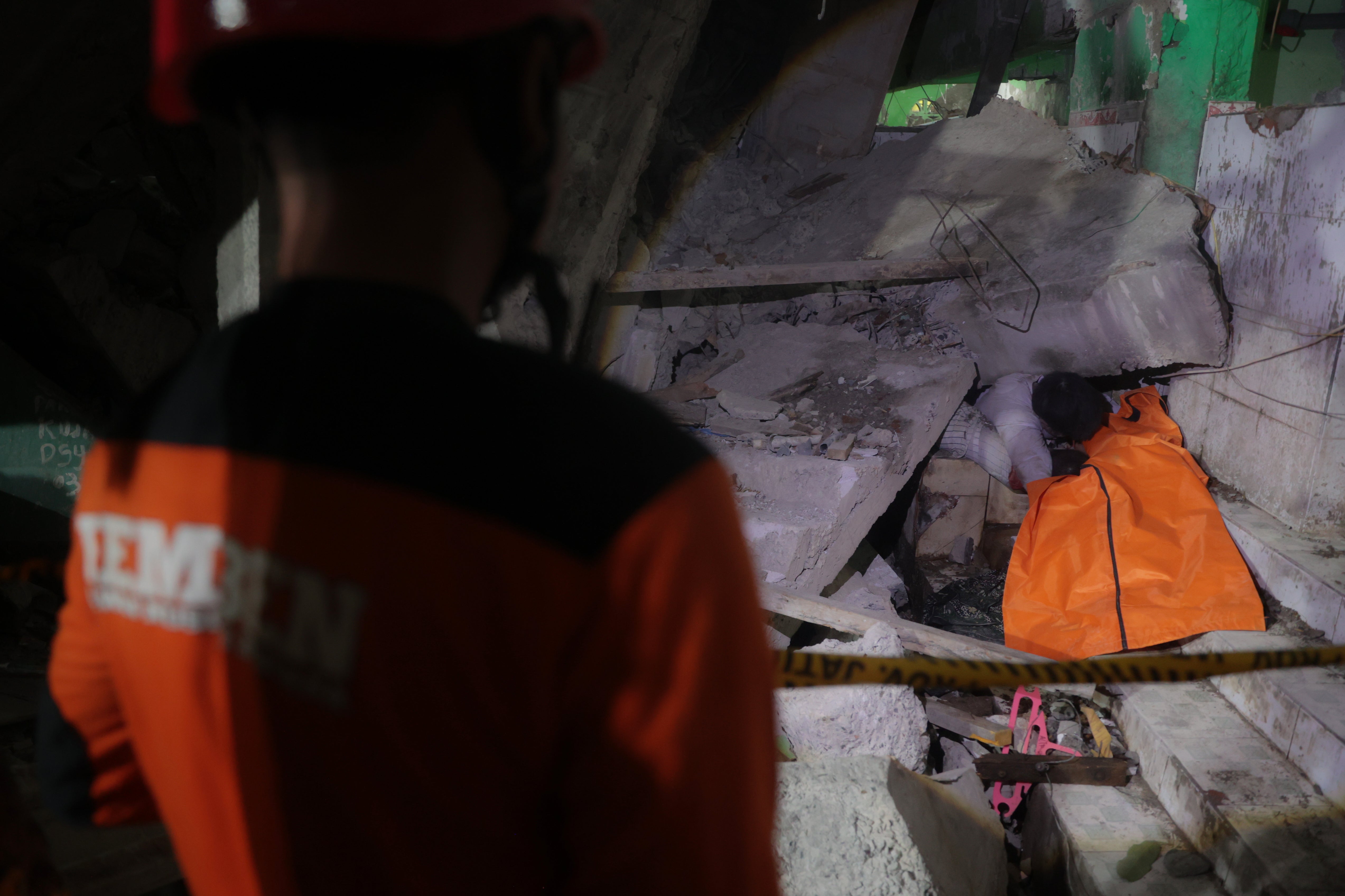 Indonesia Building Collapsed