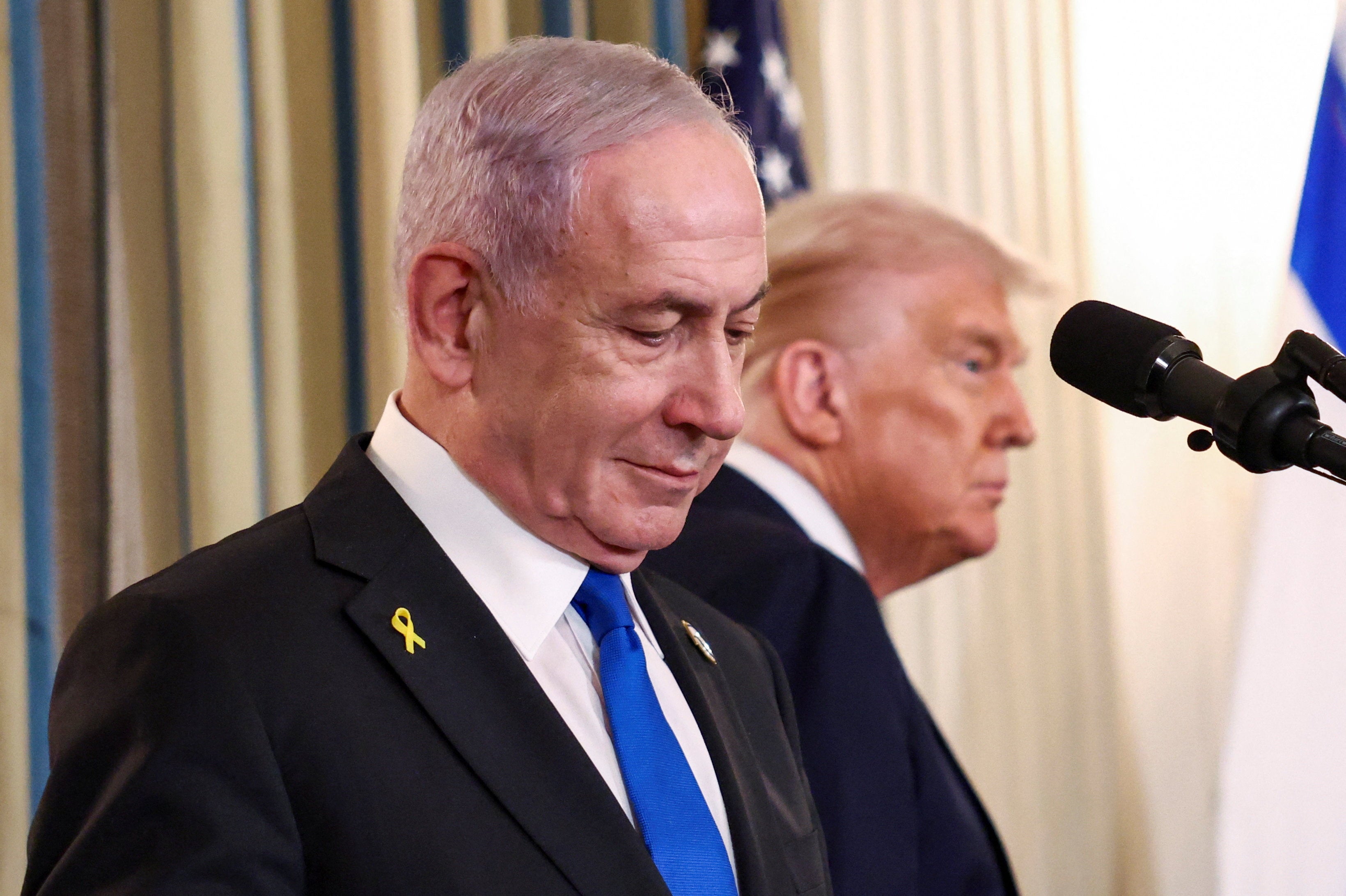 <p>U.S. President Donald Trump and Israeli Prime Minister Benjamin Netanyahu hold a joint press conference in the State Dining Room at the White House, in Washington, D.C., U.S., September 29, 2025. REUTERS/Kevin Lamarque</p>